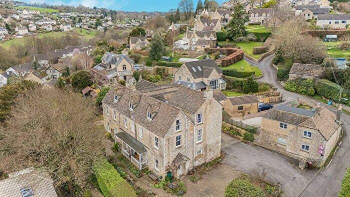 2 Bedroom Flat For Sale In Chestnut Hill, Nailsworth, GL6