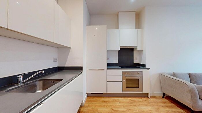 1 Bedroom Flat To Rent In Headstone Road, Harrow, HA1