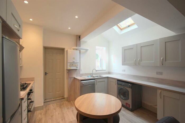 6 Bedroom Terraced House To Rent In Student Property - Selly Oak, Birmingham, B29