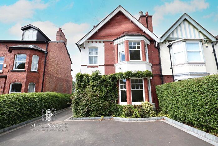 6 Bedroom Semi-Detached House For Sale In Oulton Road, Stone, Staffs, ST15