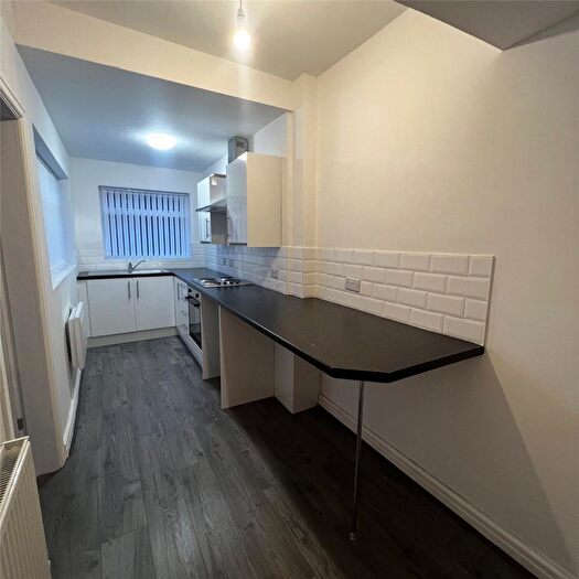 3 Bedroom End Of Terrace House To Rent In Patricia Grove, Bootle, L20