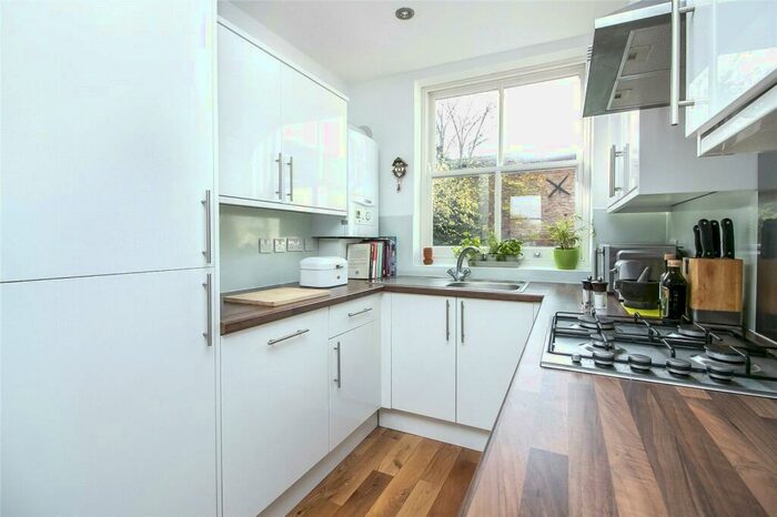 1 Bedroom Apartment To Rent In Roding Road, London, E5