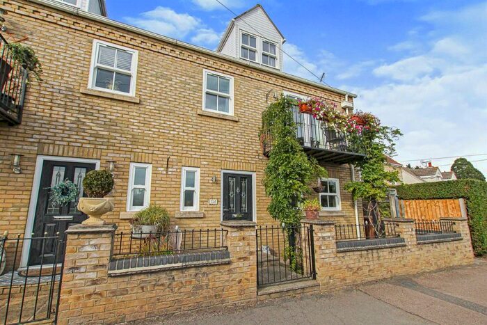 4 Bedroom Semi-Detached House For Sale In Nene Parade, March, PE15