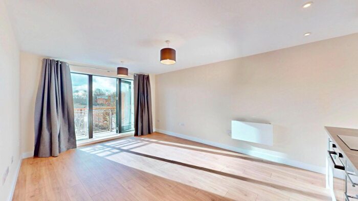 2 Bedroom Flat To Rent In Bamboo Court, Woodmill Road, Hackney, E5
