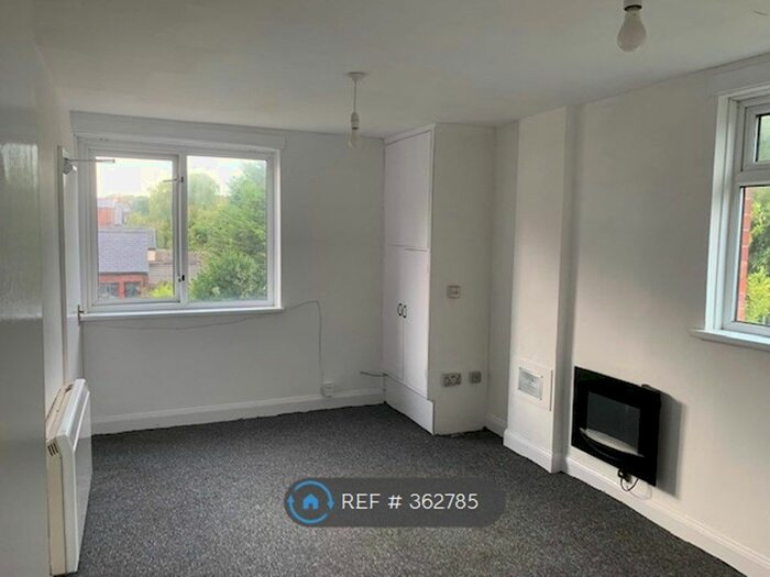 1 Bedroom Flat To Rent In St. Andrews Road South, Lytham St. Annes, FY8