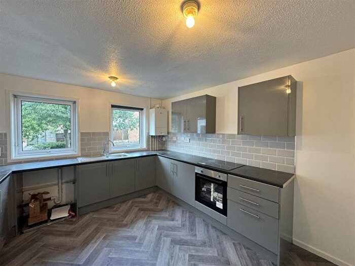 3 Bedroom Property To Rent In Marjoram Close, Birmingham, B38