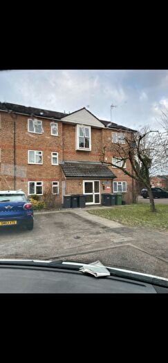 2 Bedroom Flat To Rent In Quilter Close, Luton, LU3