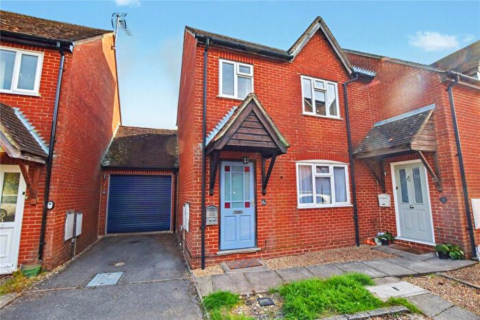 3 Bedroom Semi-Detached House To Rent In Carpenters Close, Holybourne, Alton, Hampshire, GU34