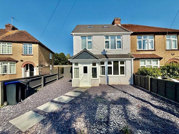 4 Bedroom Semi-Detached House For Sale In Alvista Avenue, Taplow, Maidenhead, SL6