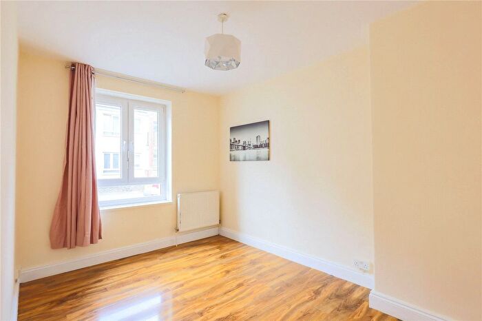 2 Bedroom Maisonette To Rent In Barnfield Gardens, Plumstead Common Road, Plumstead, London, SE18