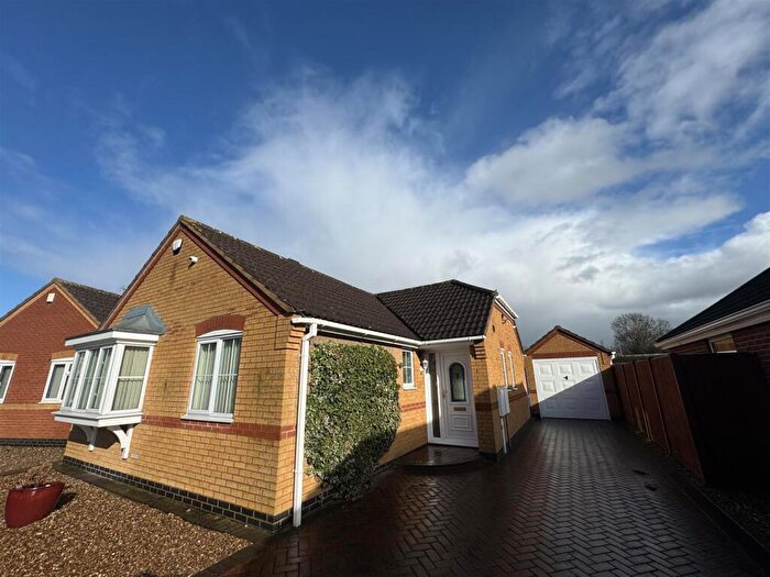 2 Bedroom Detached Bungalow To Rent In Harvey Close, Blaby, Leicester, LE8