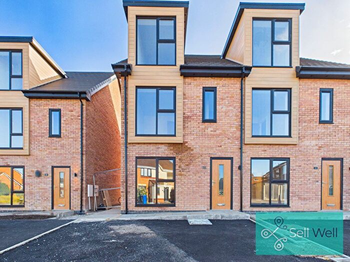 3 Bedroom Semi Detached House For Sale In The Cottons St. Johns Road, Manchester, M28