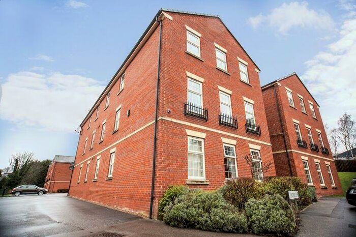 2 Bedroom Apartment To Rent In Langmere Close, Barnsley, South Yorkshire, S70