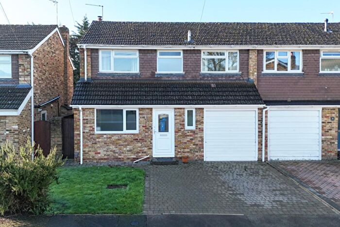 4 Bedroom Semi Detached House For Sale In Repton Close, Maidenhead, Berkshire, SL6