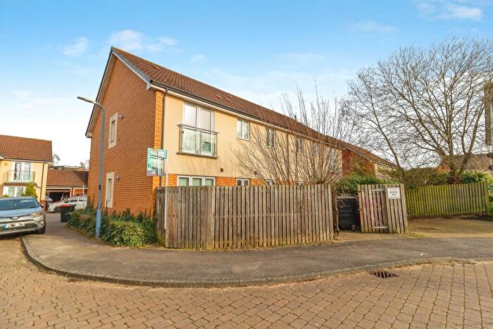 2 Bedroom Flat For Sale In Bewdley Grove, Broughton, Milton Keynes, Buckinghamshire, MK10