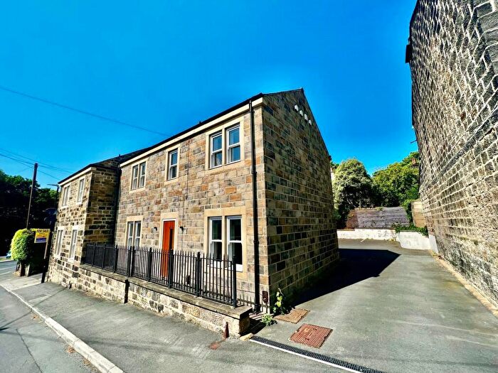 2 Bedroom Flat To Rent In Stoney Rise, Horsforth, Leeds, West Yorkshire, LS18