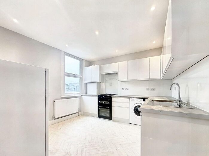 1 Bedroom Flat To Rent In High Street, Uxbridge, UB8