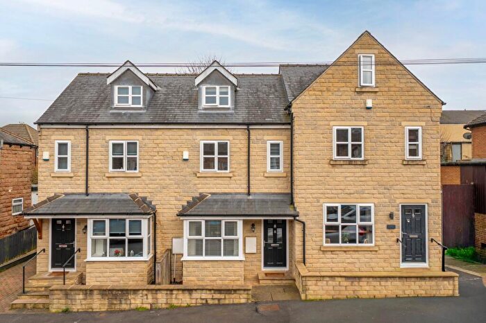 3 Bedroom Terraced House For Sale In North Lodge Avenue, Harrogate, HG1