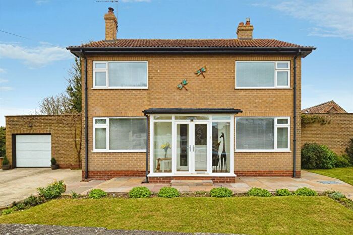 4 Bedroom Detached House For Sale In Southgate, Hornsea, HU18