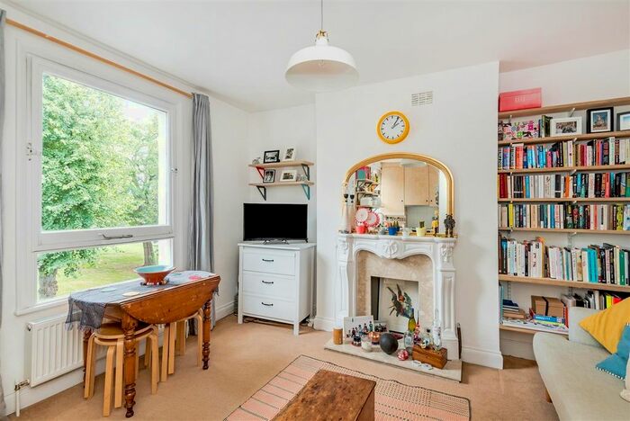 1 Bedroom Flat To Rent In Rye Hill Park, London, SE15