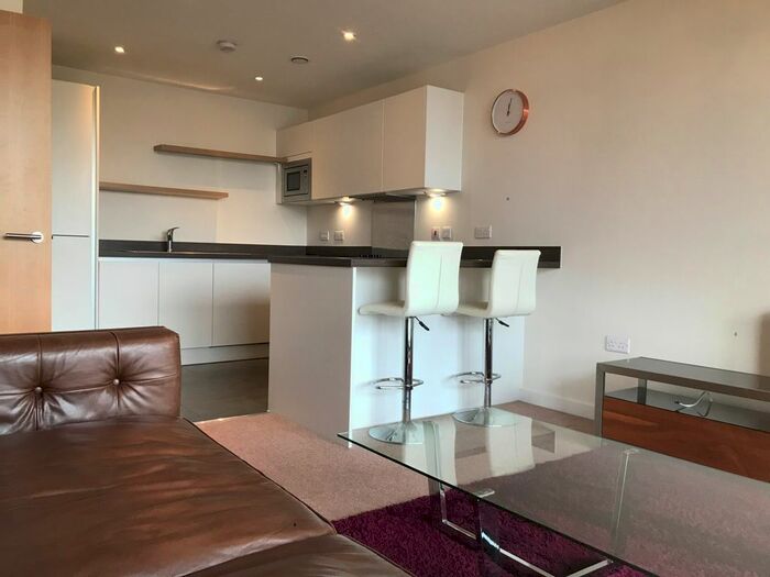 2 Bedroom Flat To Rent In Potato Wharf, Manchester, M3