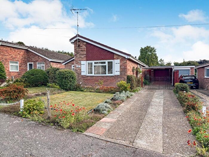 3 Bedroom Detached Bungalow For Sale In Kestrel Drive, Brandon, IP27
