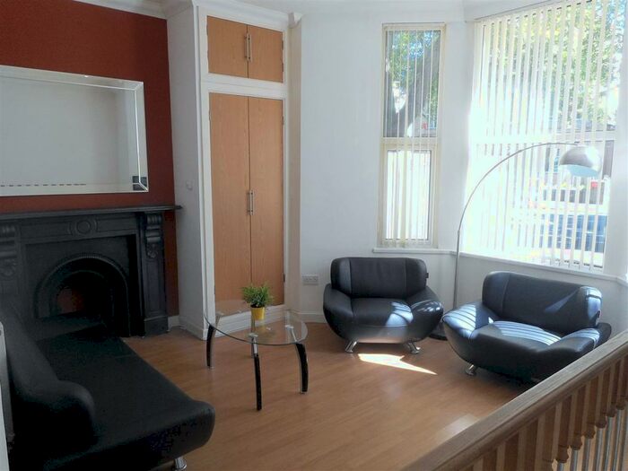 2 Bedroom Flat To Rent In Richmond Road, Cardiff, CF24