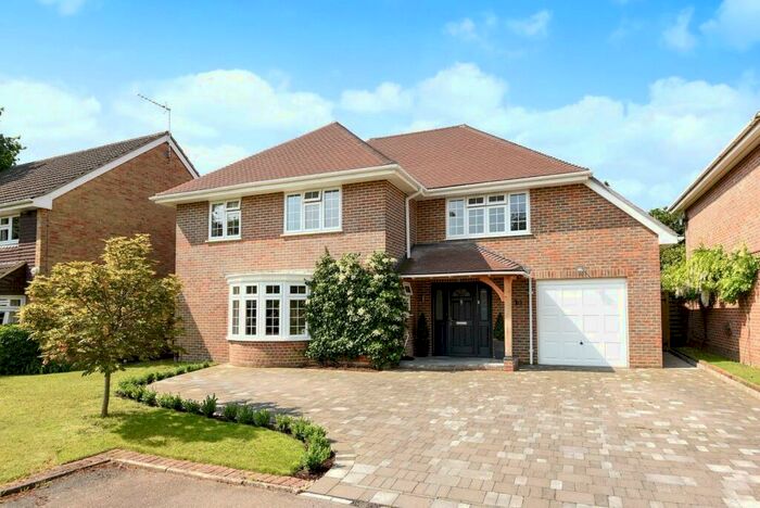 5 Bedroom Detached House To Rent In Ferndown Gardens, Cobham, KT11