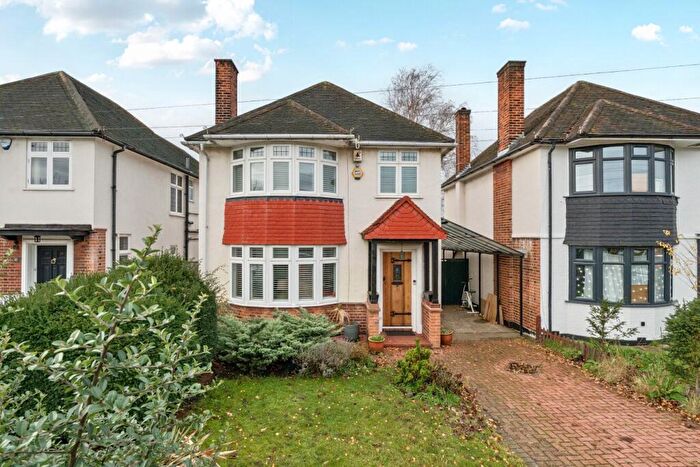 3 Bedroom Detached House For Sale In Horn Park Lane, Lee, London, SE12