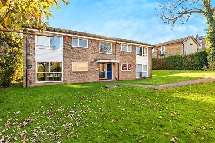 2 Bedroom Flat For Sale In Rotherstoke Close, Moorgate, Rotherham, S60