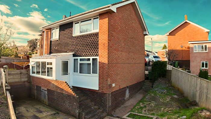 3 Bedroom End Of Terrace House For Sale In Wellswood Gardens, Exeter, EX4