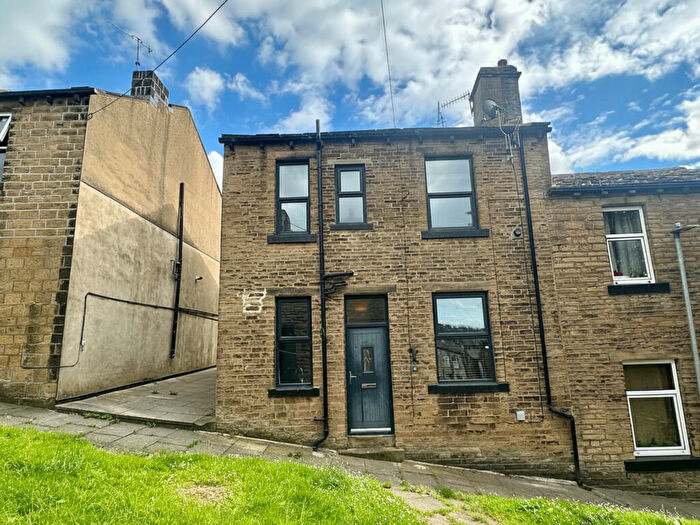 2 Bedroom Terraced House To Rent In Lord Street, Haworth, BD22