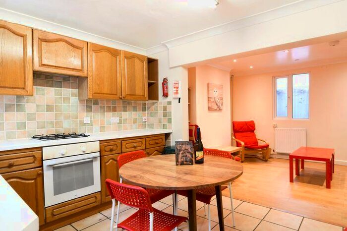 4 Bedroom Terraced House To Rent In Lincoln Street, Brighton, BN2
