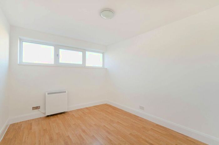 2 Bedroom Flat To Rent In Stembridge Road, Anerley, London, SE20
