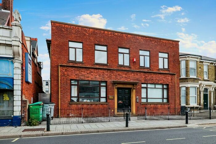 2 Bedroom Flat To Rent In Elm Grove, Southsea, Hampshire, PO5