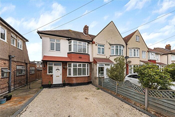 4 Bedroom End Terrace House To Rent In Hall Road, Isleworth, TW7