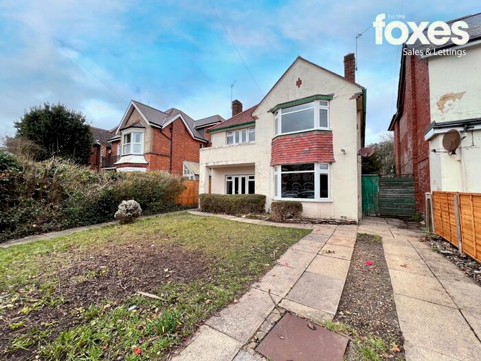 3 Bedroom Flat To Rent In Carysfort Road, Bournemouth, Dorset, BH1