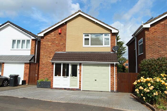 3 Bedroom Detached House For Sale In Holly Drive, Lutterworth, LE17