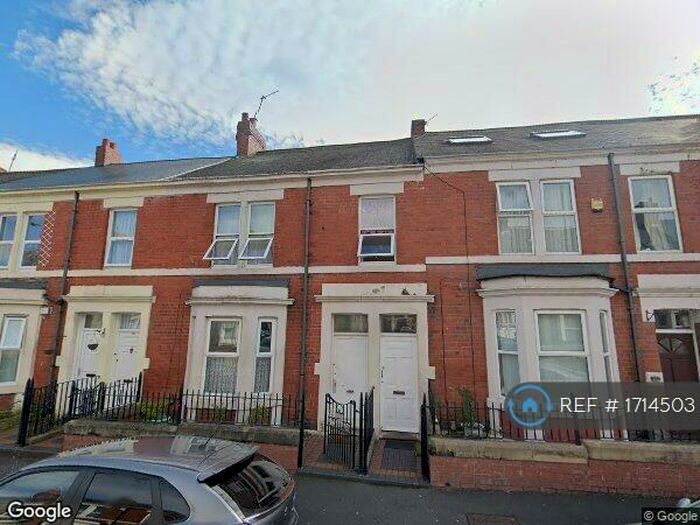 3 Bedroom Flat To Rent In Fenham, Newcastle Upon Tyne, NE4