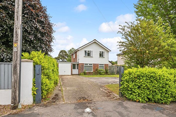 5 Bedroom Detached House For Sale In Lake Road, Verwood, BH31