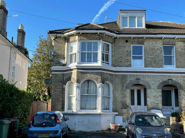 1 Bedroom Flat To Rent In Upper Grosvenor Road, Tunbridge Wells, Kent, TN1