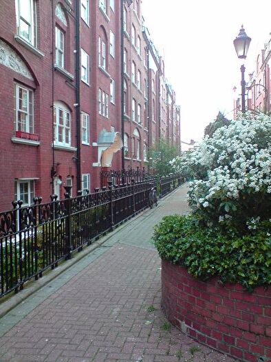 2 Bedroom Flat To Rent In Probyn House, Pimlico, SW1P