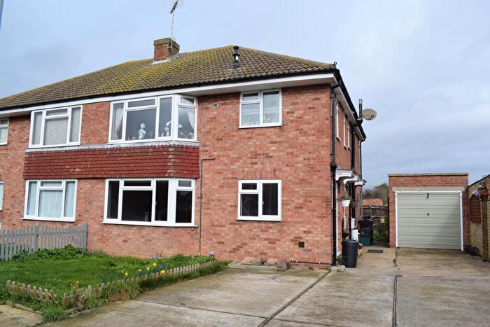 2 Bedroom Flat For Sale In Orwell House, Waltham Way, Frinton-on-Sea, CO13