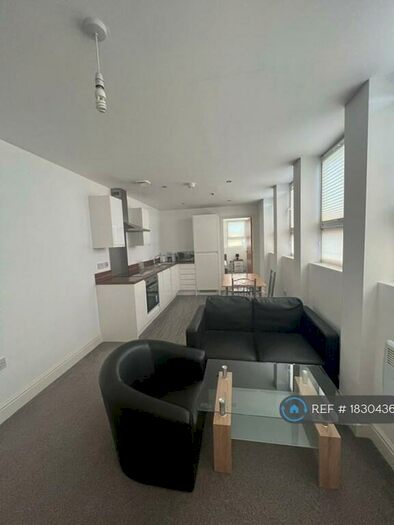 2 Bedroom Flat To Rent In Benbow Street, Sale, M33