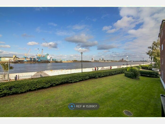 2 Bedroom Flat To Rent In Bywater House, London, SE18