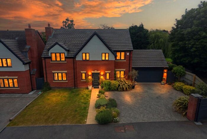 4 Bedroom Detached House For Sale In Willows Lane, Atherstone, CV9