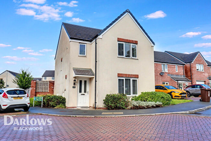3 Bedroom Detached House For Sale In Cae'r Nant, Blackwood, NP12