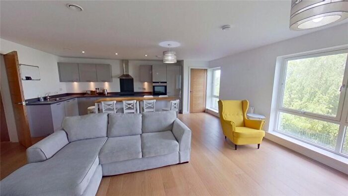 2 Bedroom Flat To Rent In Dalgety Road, Edinburgh, EH7