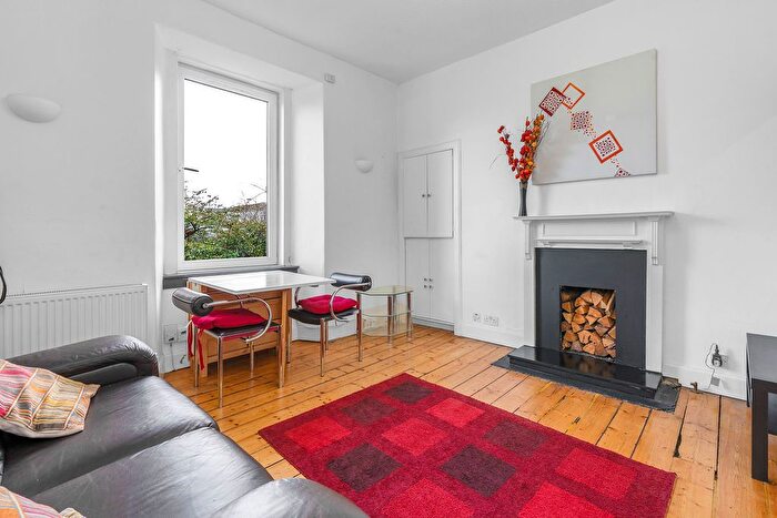 1 Bedroom Flat To Rent In Salmond Place, Abbeyhill, Edinburgh, EH7