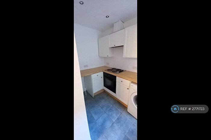 1 Bedroom Terraced House To Rent In Fore St, Exeter, EX4